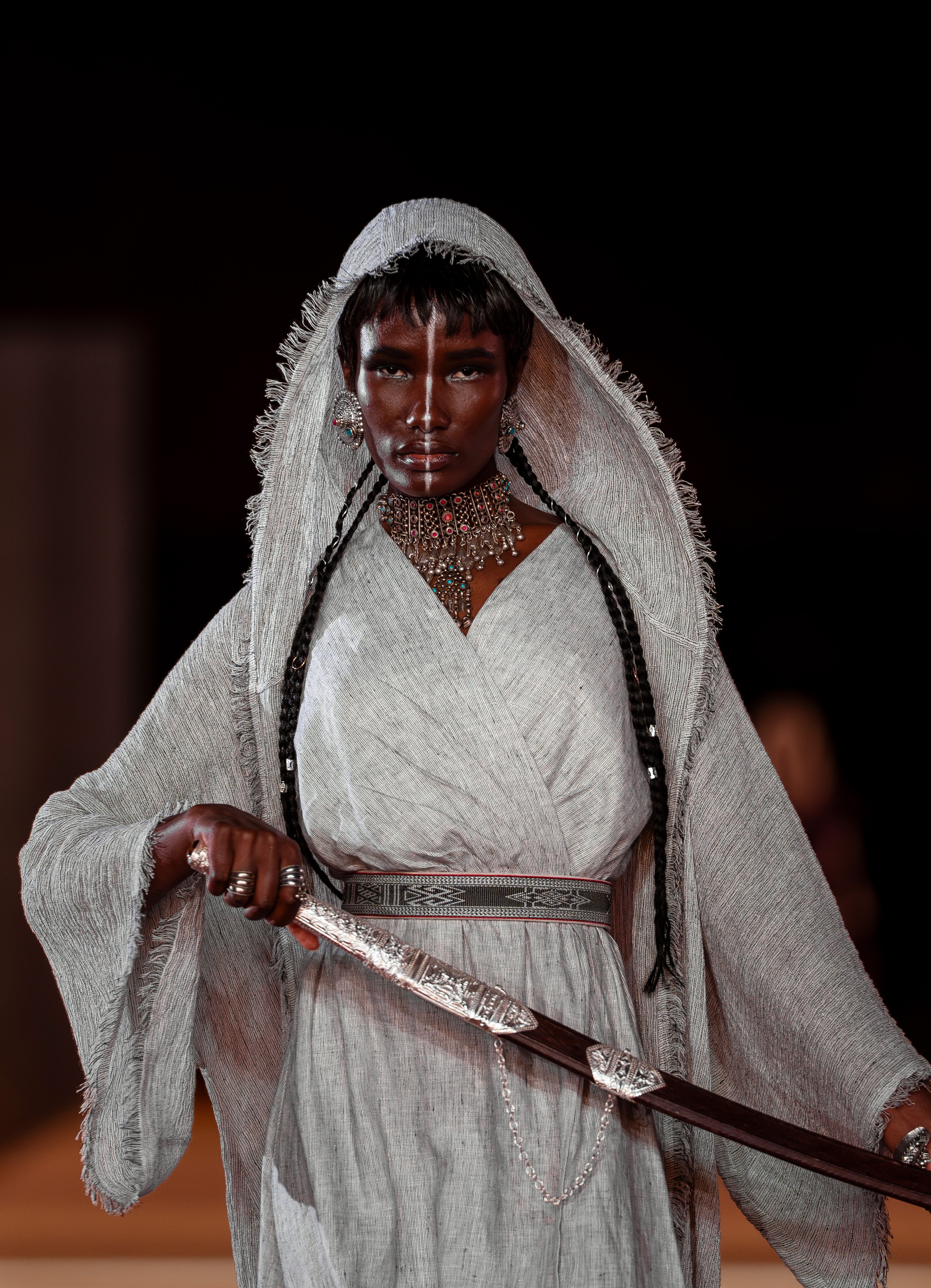 Tabua - White/Grey