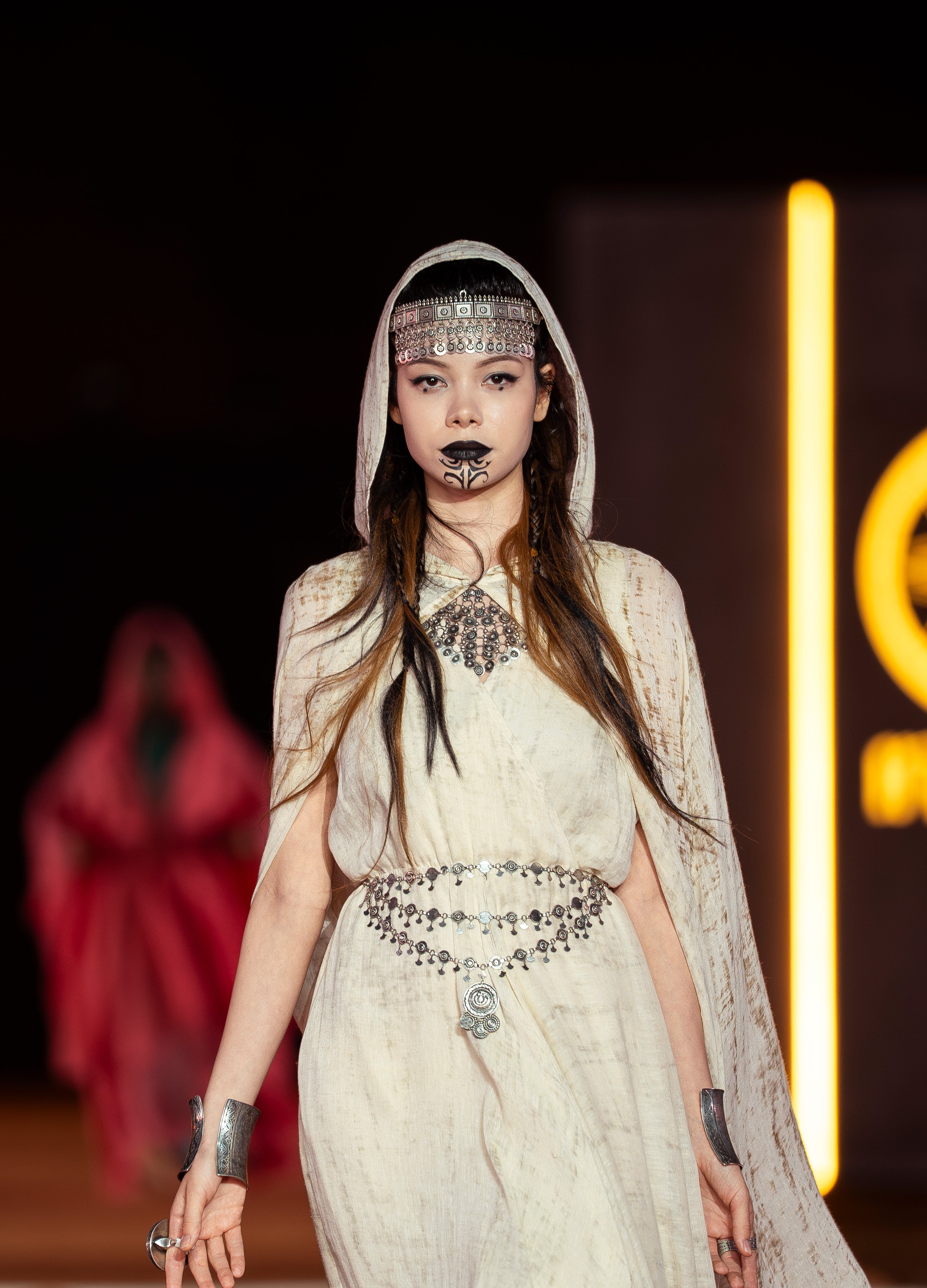 Lamis - White