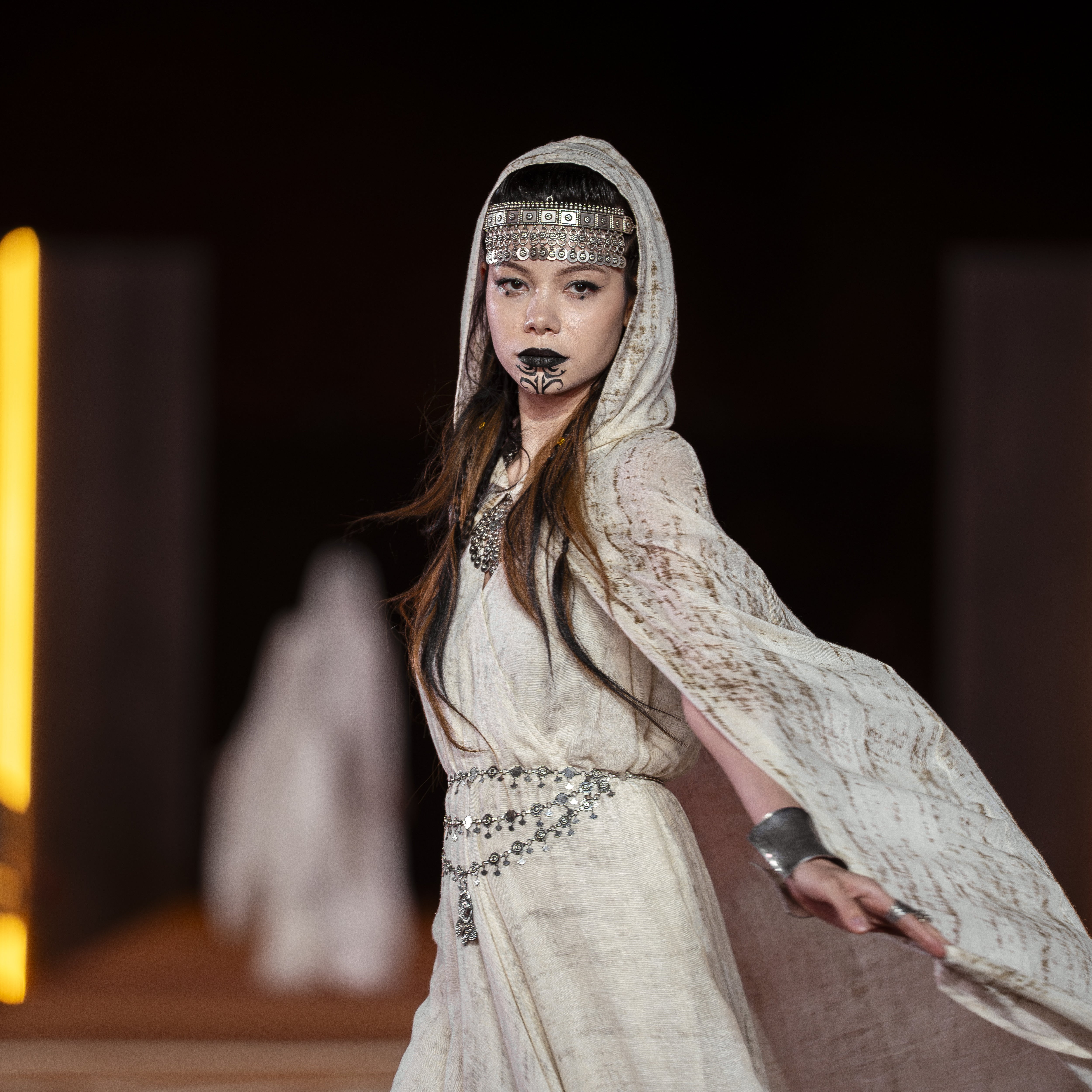 Lamis - White