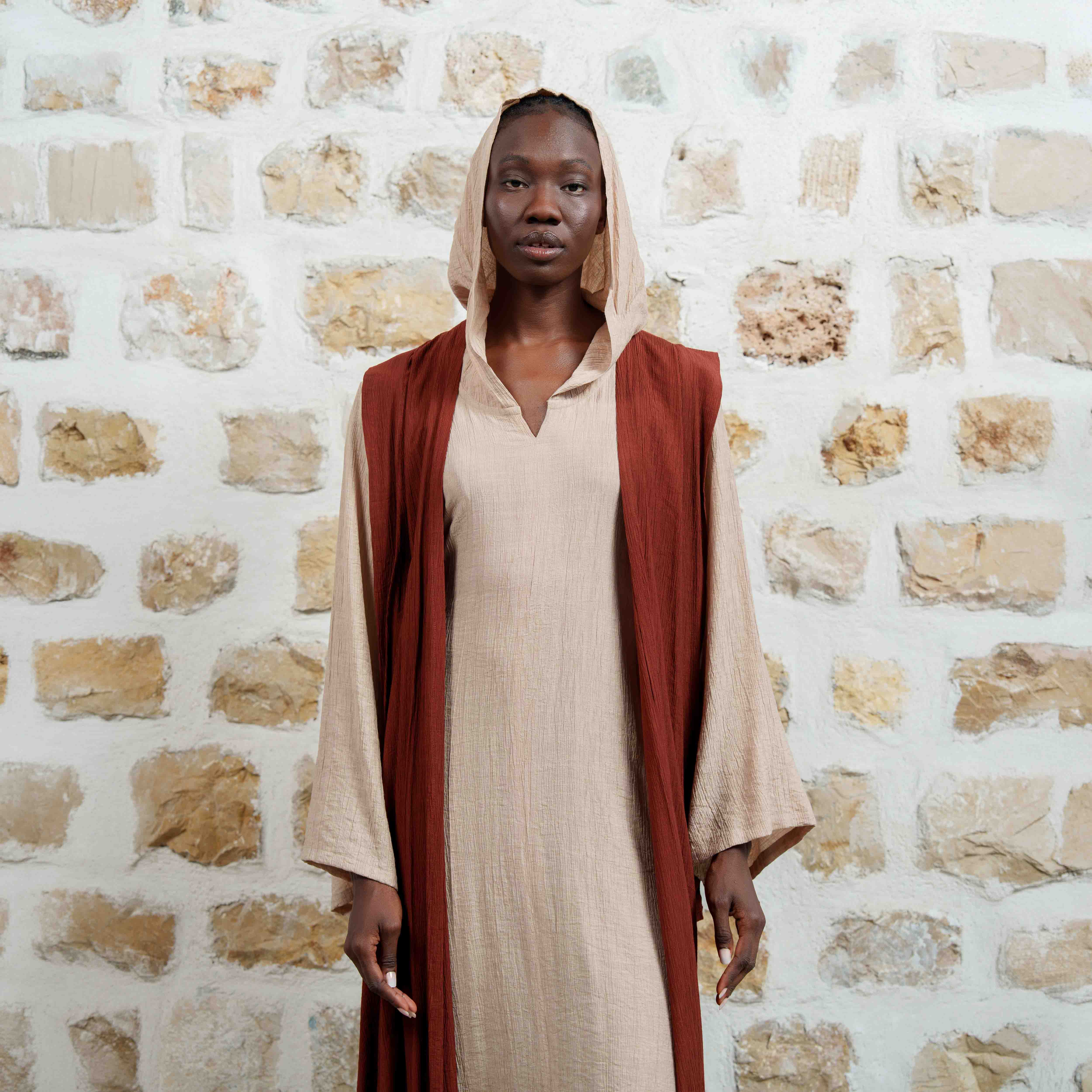 Te'elhunu - Beige/Maroon