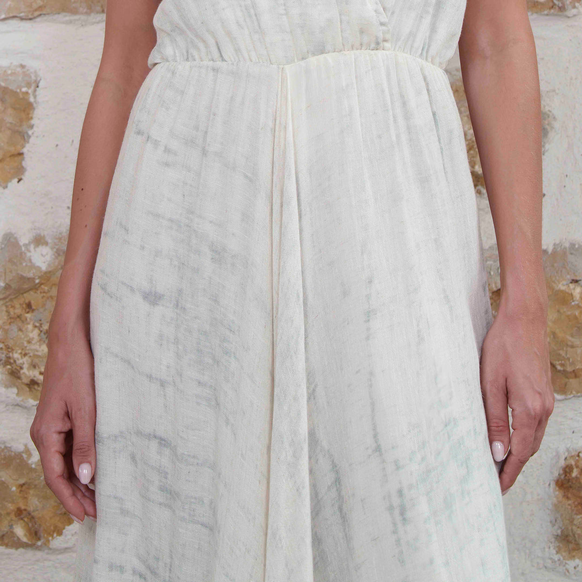 Lamis - White