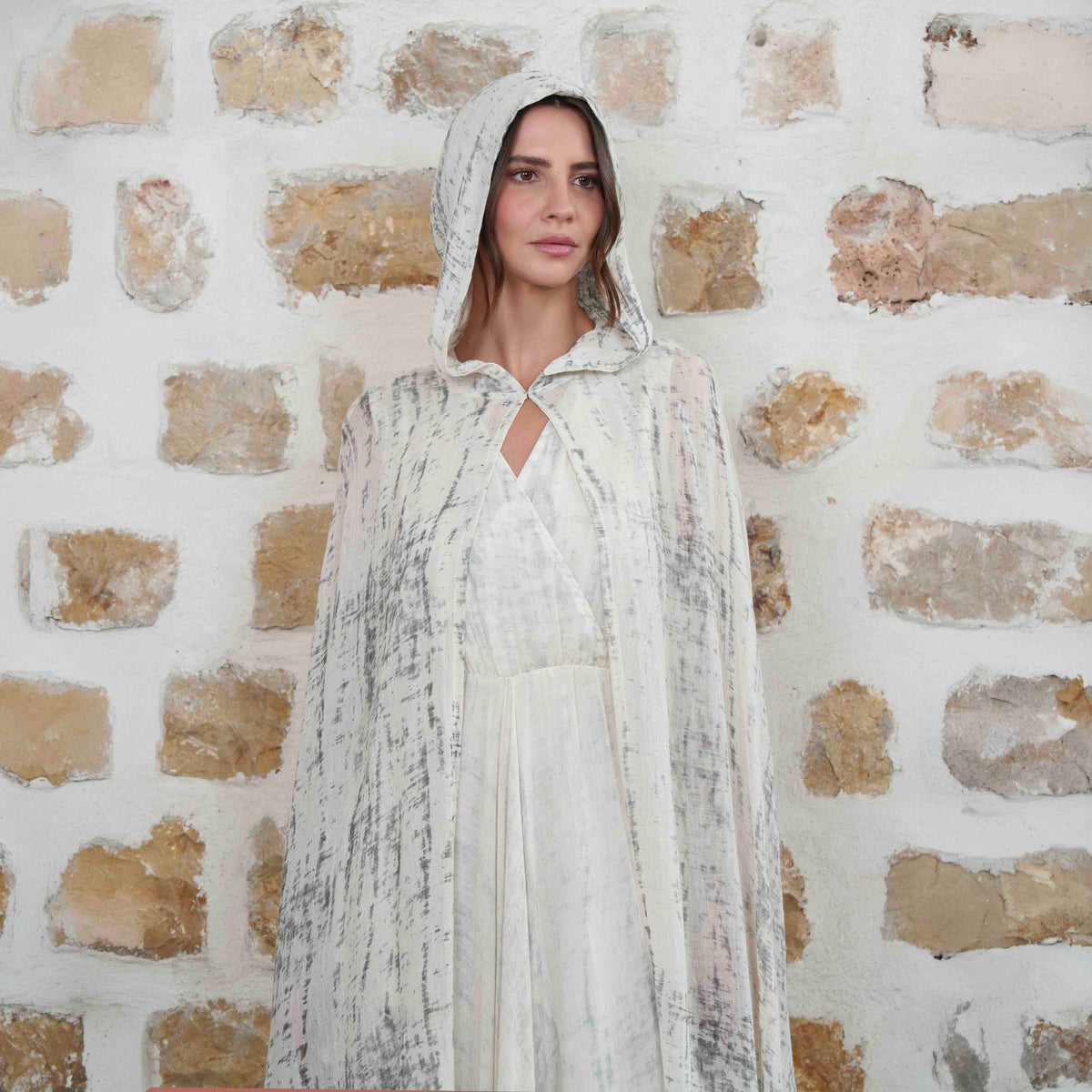 Lamis - White
