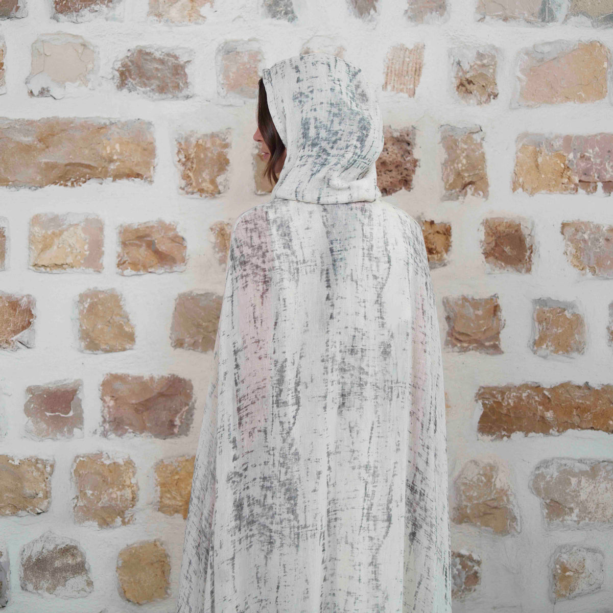 Lamis - White