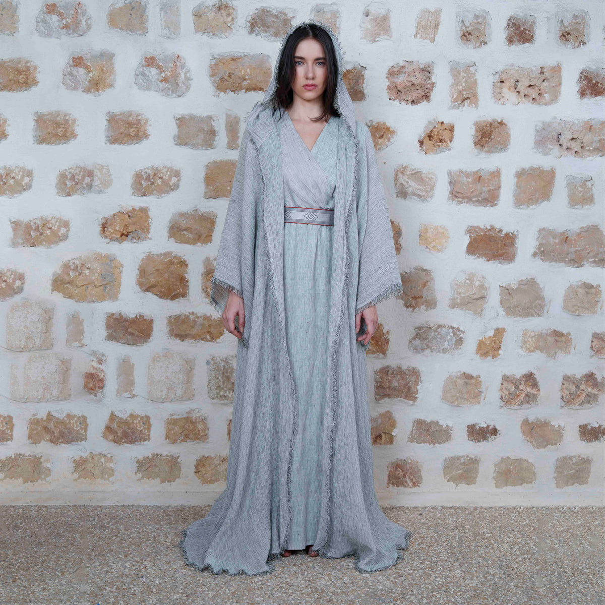 Tabua - White/Grey