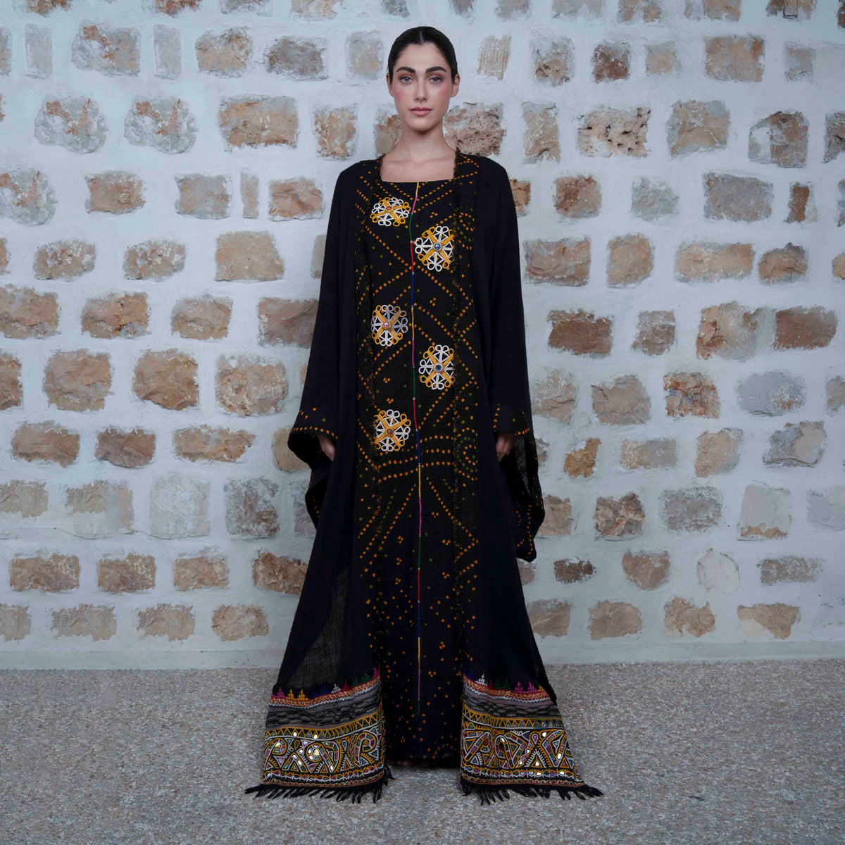 Arwa - Black