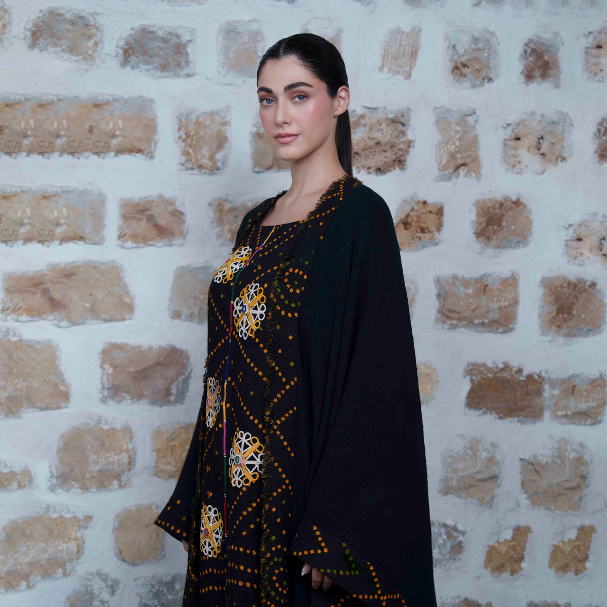Arwa - Black